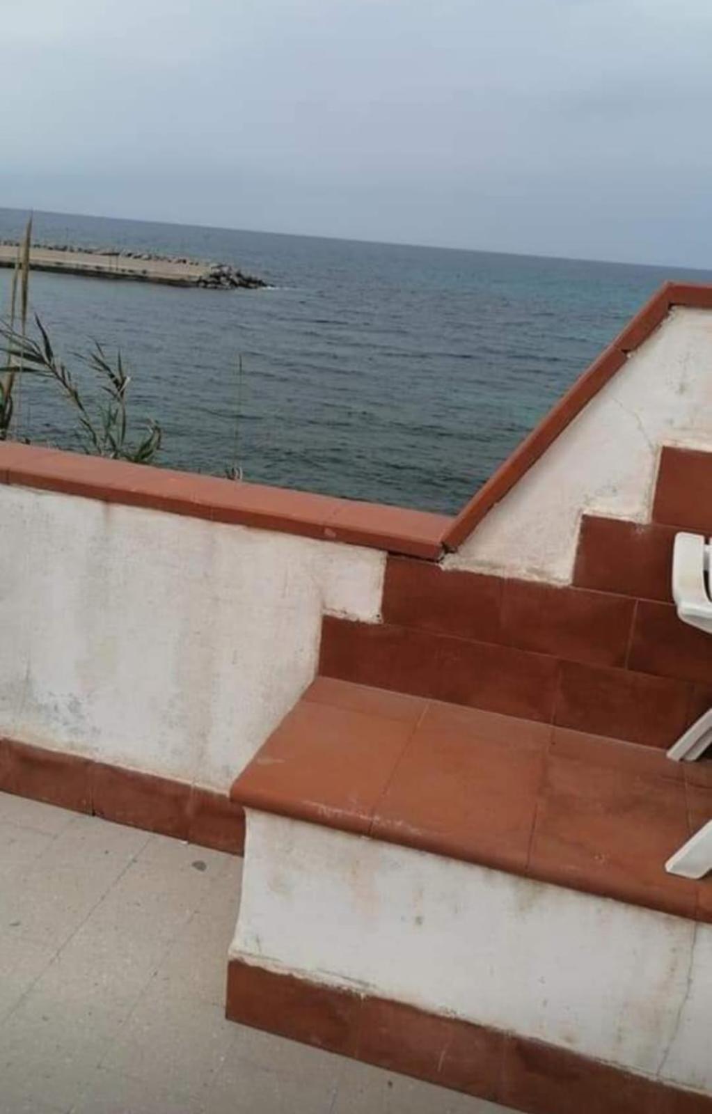 La Terrazza Sul Mare Monolocale Con Terrazza Vicino Aereoporto&Mare Sicilian Vintage Style Beach House Чинизи Экстерьер фото